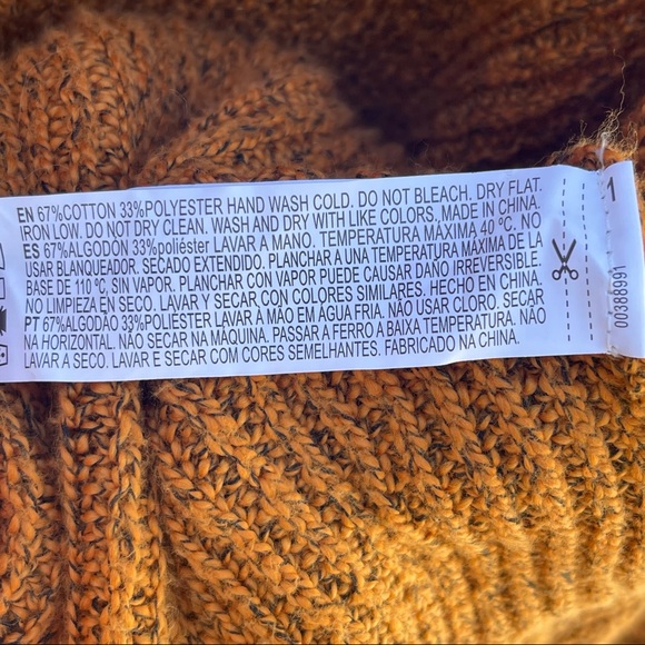 Forever 21 Plus Knit Orange and Black Cardigan Sweater NWOT - Picture 5 of 5